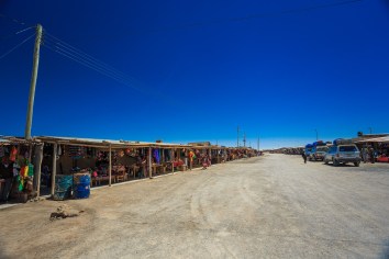 Feirinha de artesanatos em Colchani.